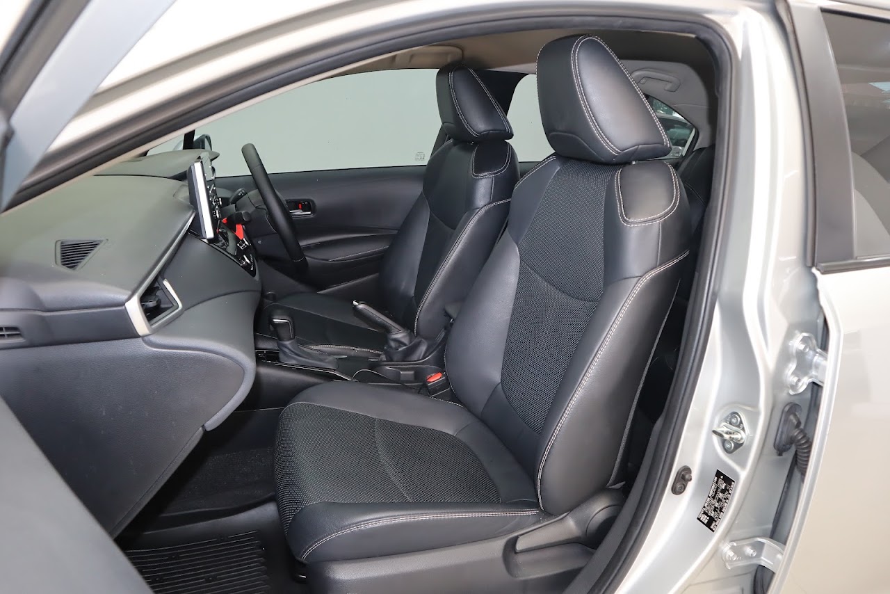 2021 Toyota Altis 1.6G มือสอง สีบรอนซ์เงิน รูปที่ 4