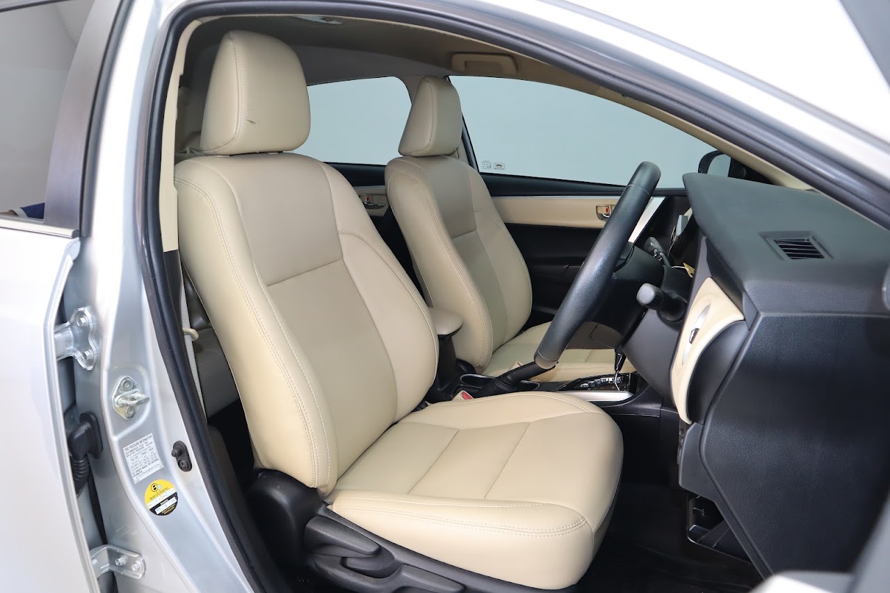 2019 Toyota Altis 1.6G รูปที่ 11