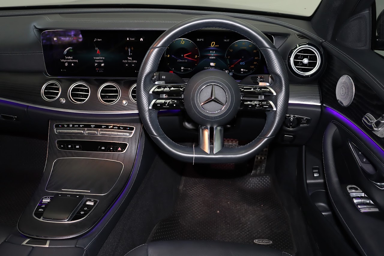 2021 Mercedes-Benz E-Class E 300 e E300e AMG Dynamic มือสอง สีดำ รูปที่ 7
