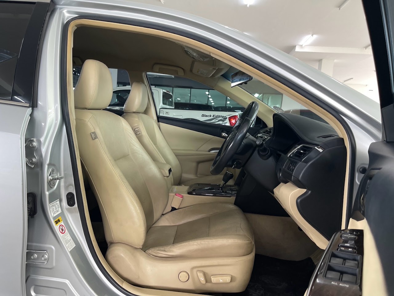 2015 Toyota Camry 2.0G รูปที่ 14