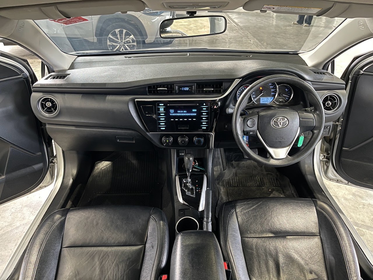2019 Toyota Altis 1.8E รูปที่ 17