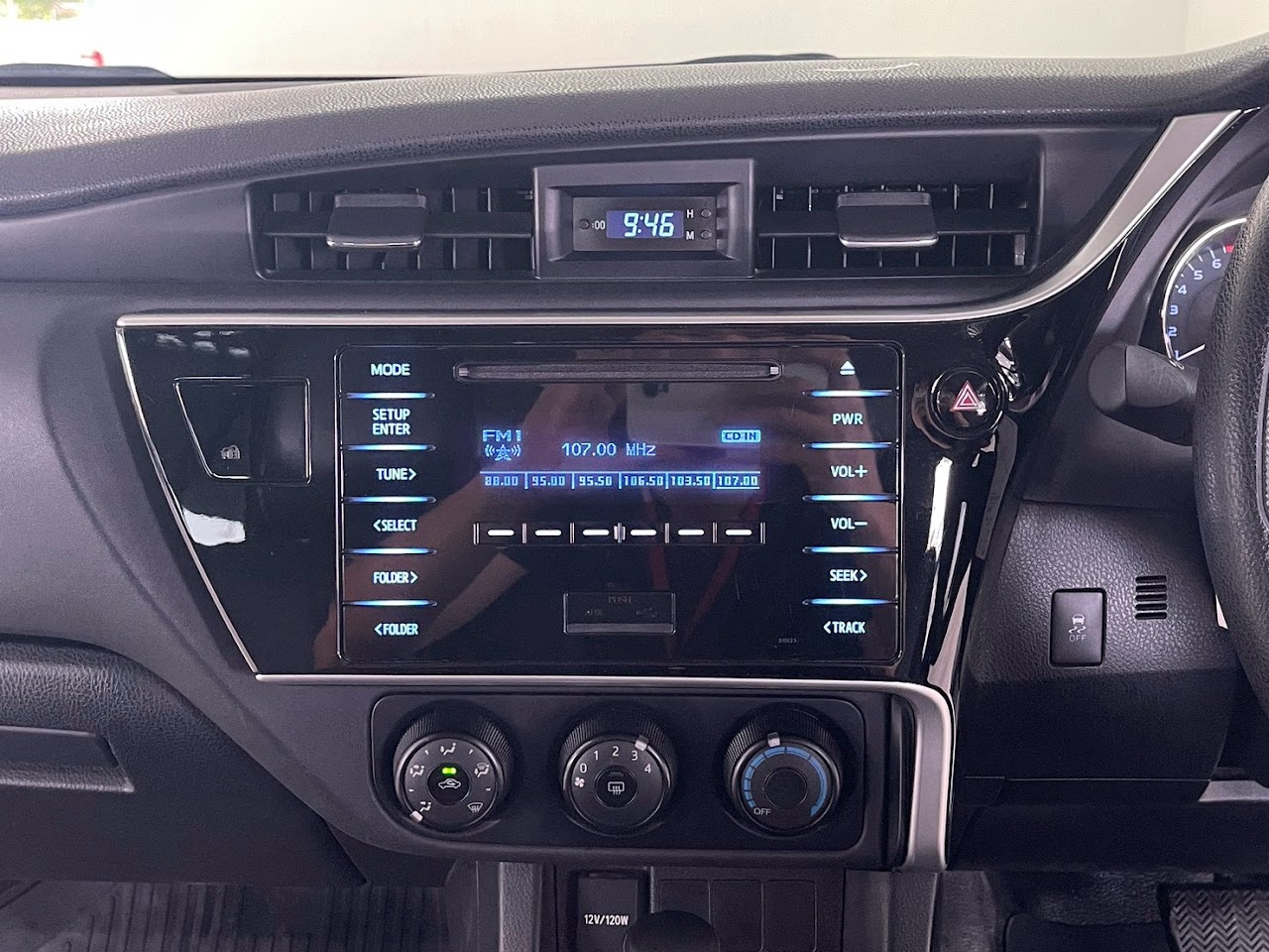 2017 Toyota Altis 1.8E รูปที่ 19