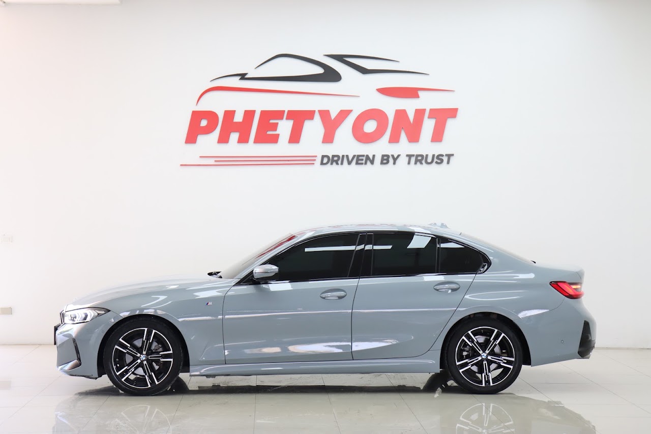 2025 BMW 3 Series 320d M Sport มือสอง สีเทาแลมโบ รูปที่ 15