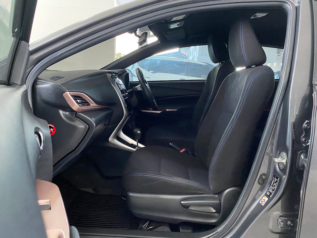 2017 Toyota Yaris 1.2G รูปที่ 15