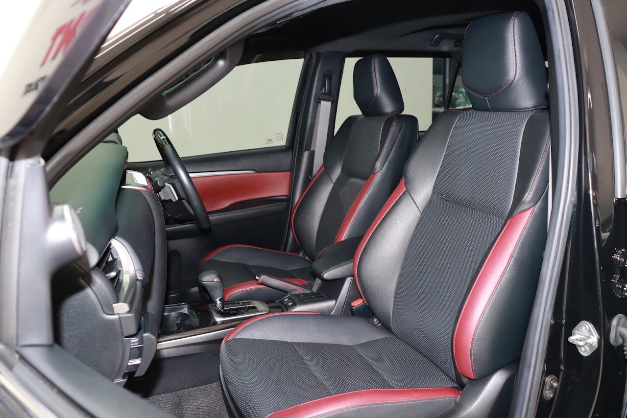 2021 Toyota Fortuner 2.4Legender 2WD รูปที่ 3