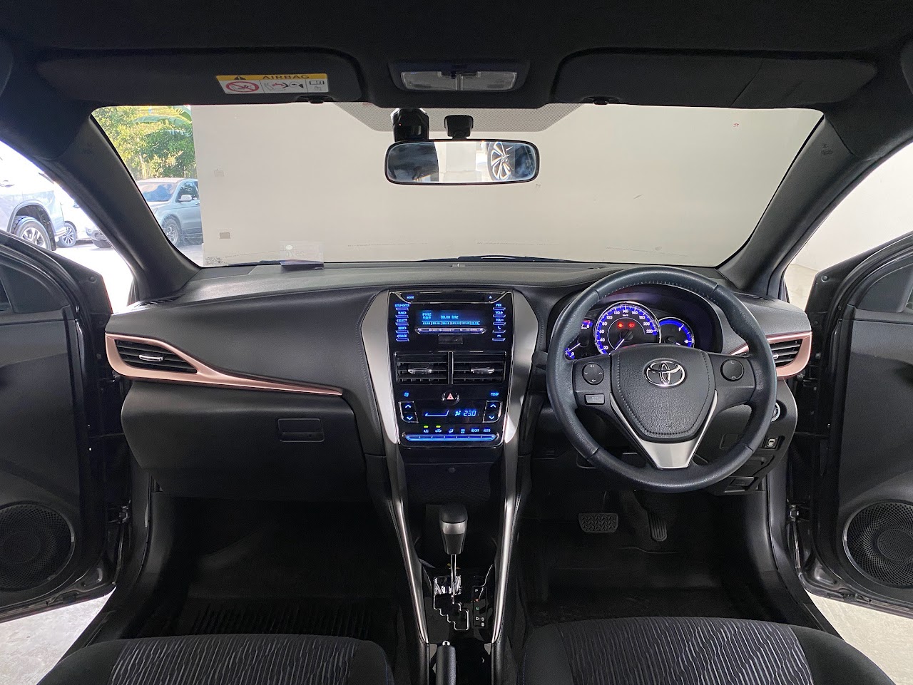 2017 Toyota Yaris 1.2G รูปที่ 17