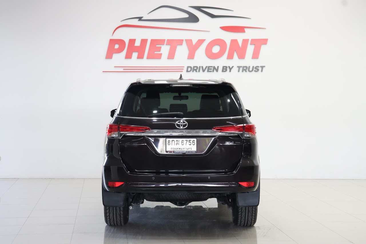 2018 Toyota Fortuner 2.4V 4WD รูปที่ 2