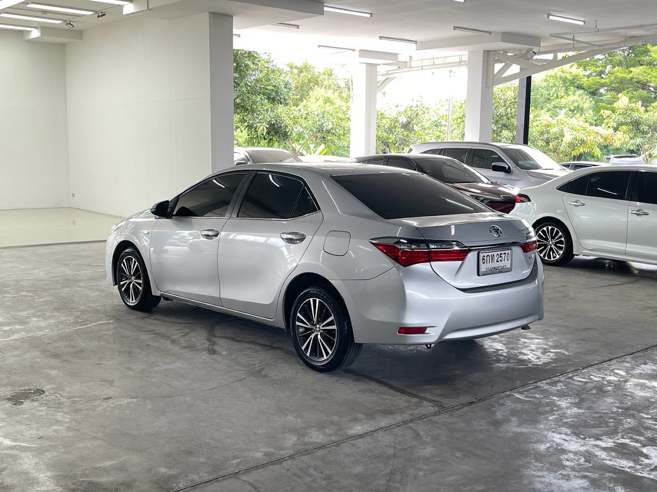 2017 Toyota Altis 1.8E รูปที่ 6