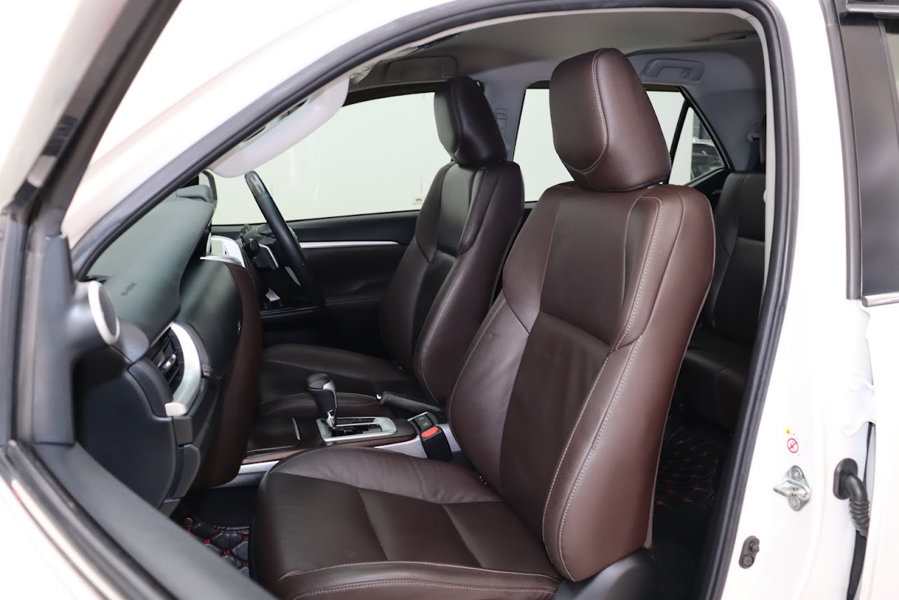 2019 Toyota Fortuner 2.4V 2WD รูปที่ 3