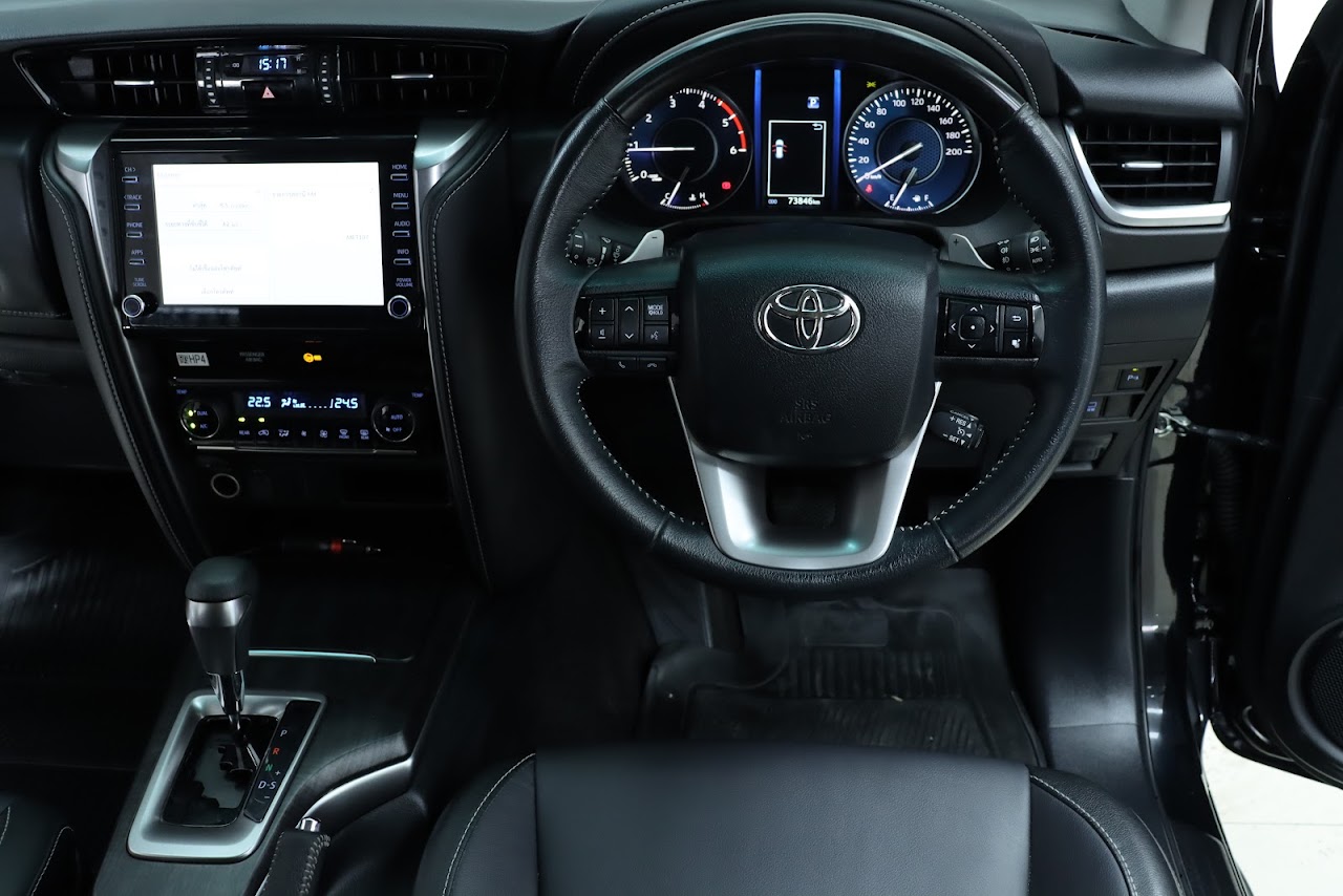 2022 Toyota Fortuner 2.4 Leader V 2WD รูปที่ 5