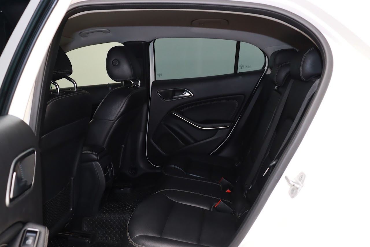 2018 Mercedes-Benz GLA200 GLA200 รูปที่ 15