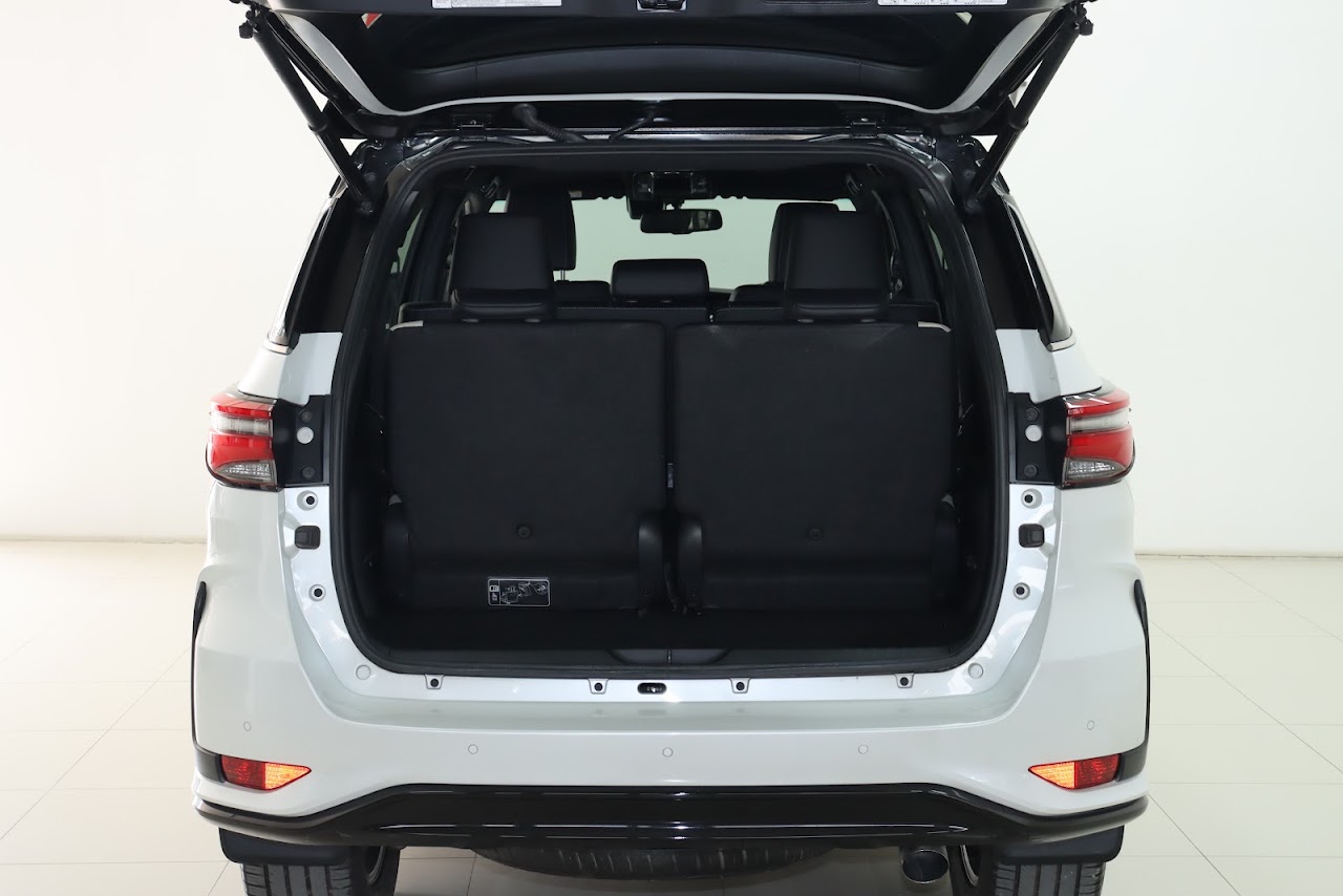 2022 Toyota Fortuner 2.8Legender 4WD Black-Top