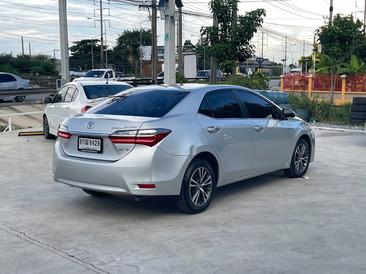 2018 Toyota Altis 1.6G รูปที่ 6