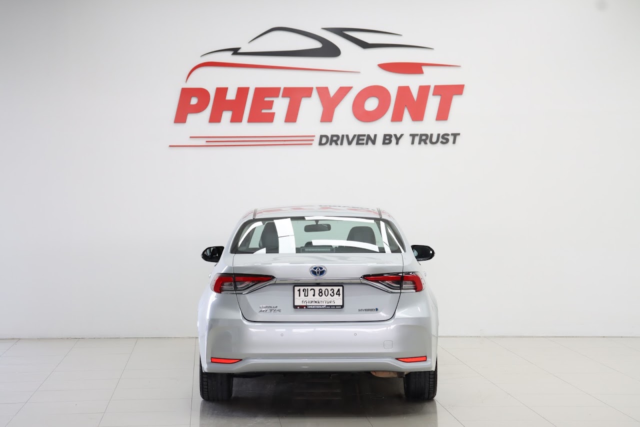 2021 Toyota Altis 1.8Hybrid Premium มือสอง สีบรอนซ์เงิน รูปที่ 8