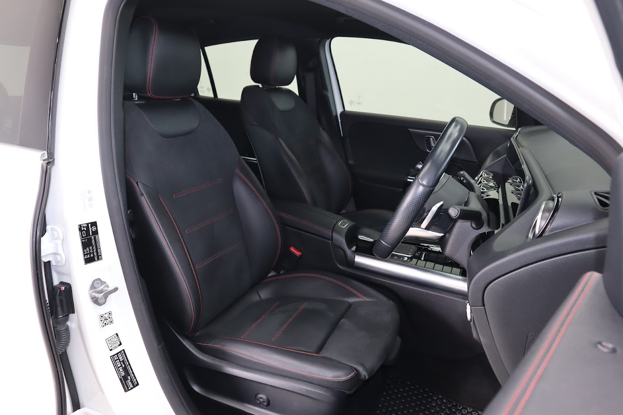 2021 Mercedes-Benz GLA-Class GLA200 มือสอง สีขาว รูปที่ 4