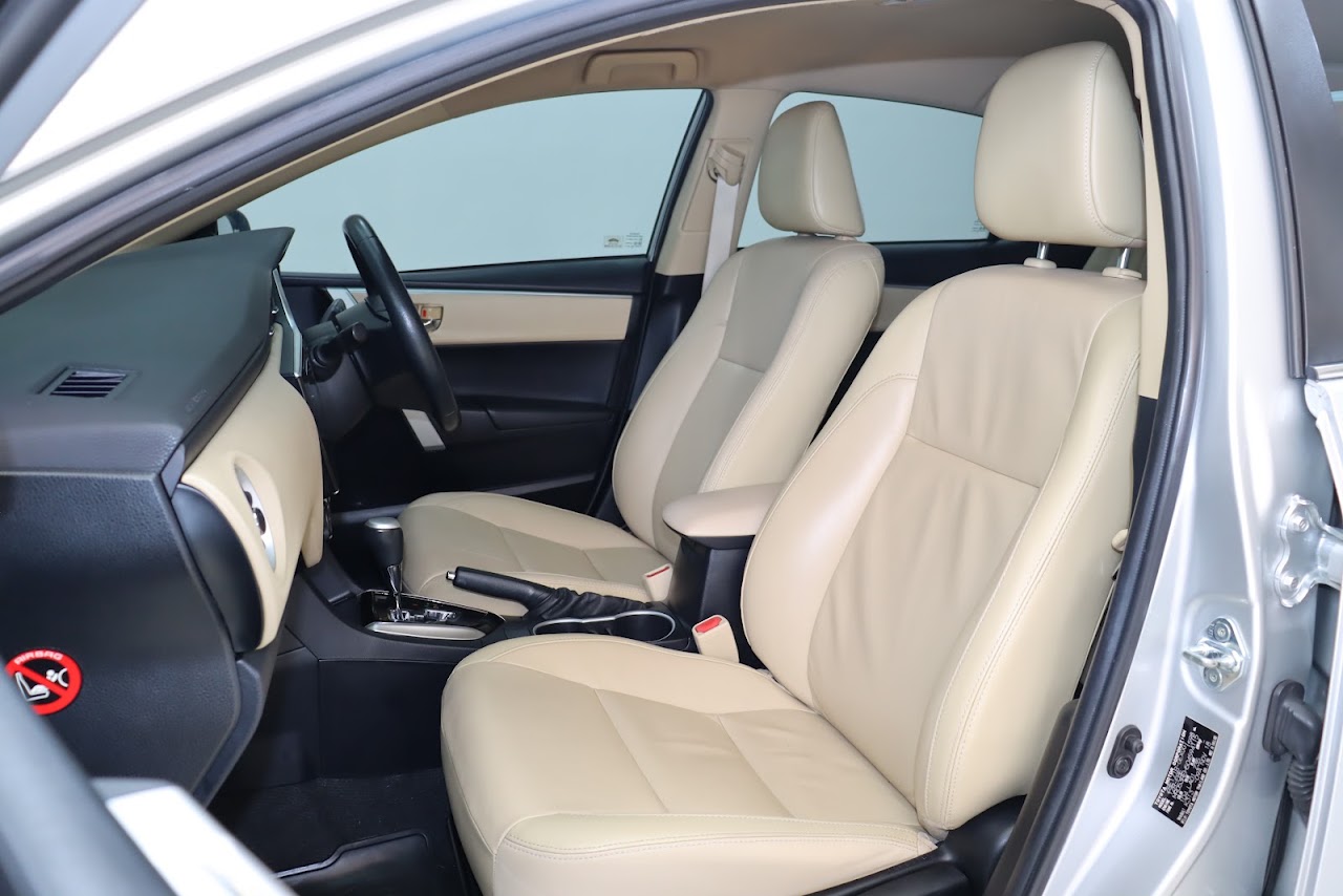 2018 Toyota Altis 1.6G รูปที่ 4