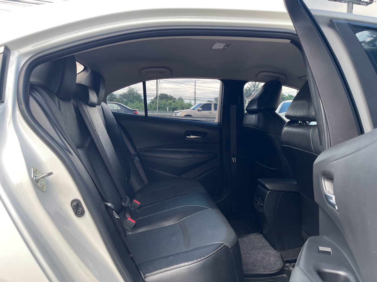2021 Toyota Altis 1.6G มือสอง สีขาว รูปที่ 14