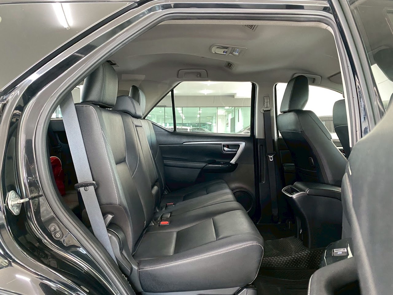 2023 Toyota Fortuner 2.4Leader V 2WD รูปที่ 13