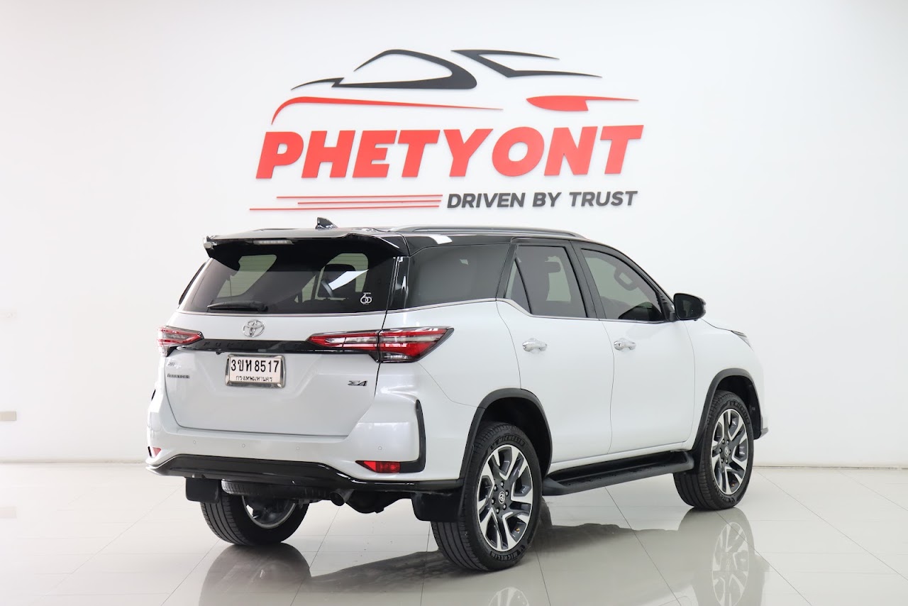 2022 Toyota Fortuner 2.8Legender 4WD Black-Top รูปที่ 7