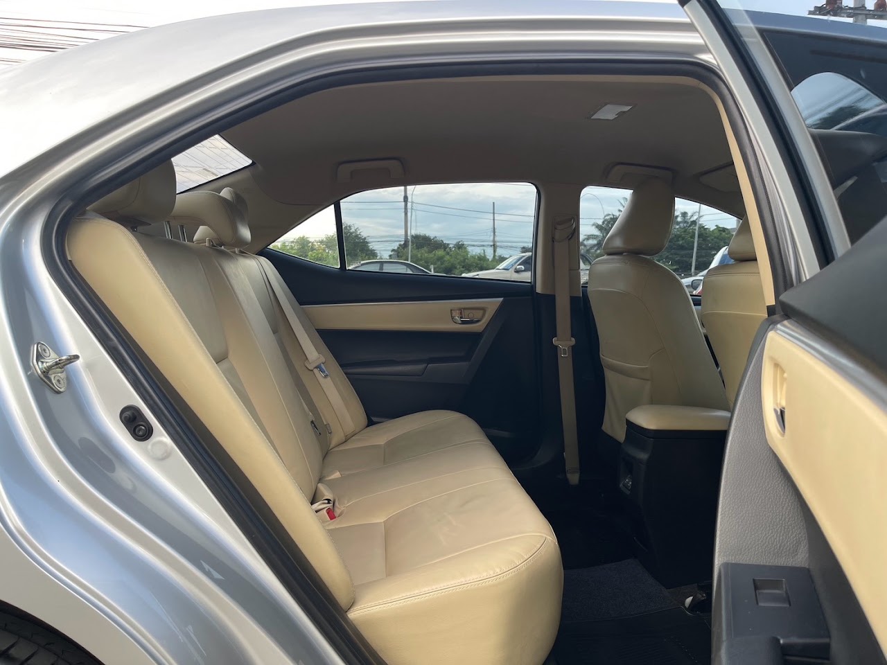 2018 Toyota Altis 1.6G รูปที่ 14