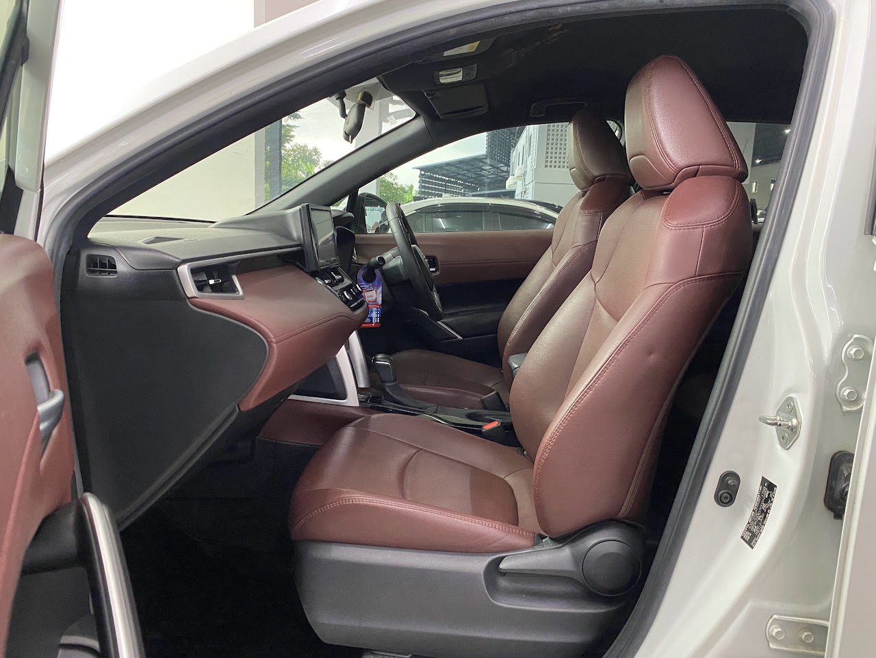 2020 Toyota Corolla Cross 1.8Hybrid Premium รูปที่ 13