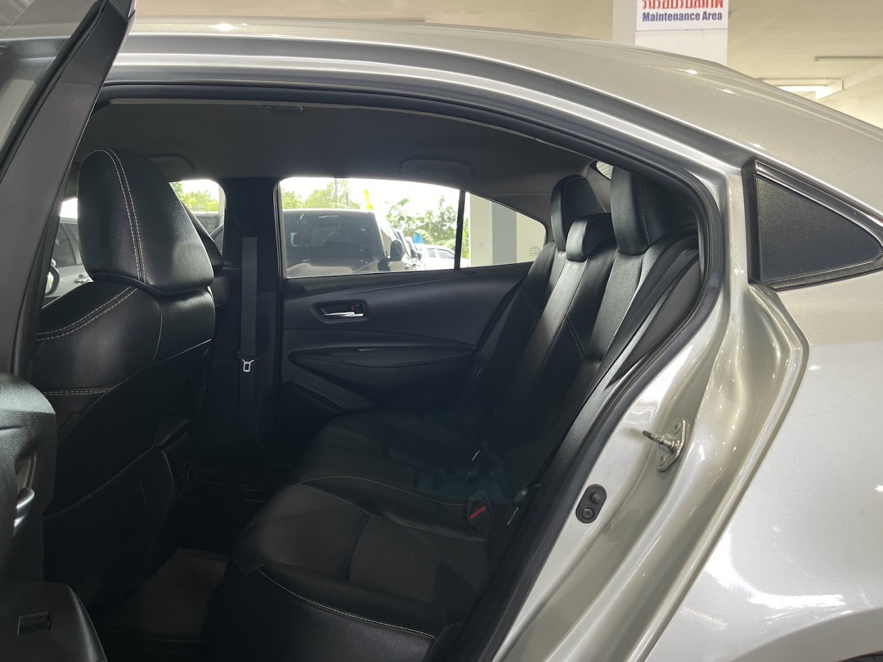 2020 Toyota Altis 1.6G มือสอง สีบรอนซ์เงิน รูปที่ 16