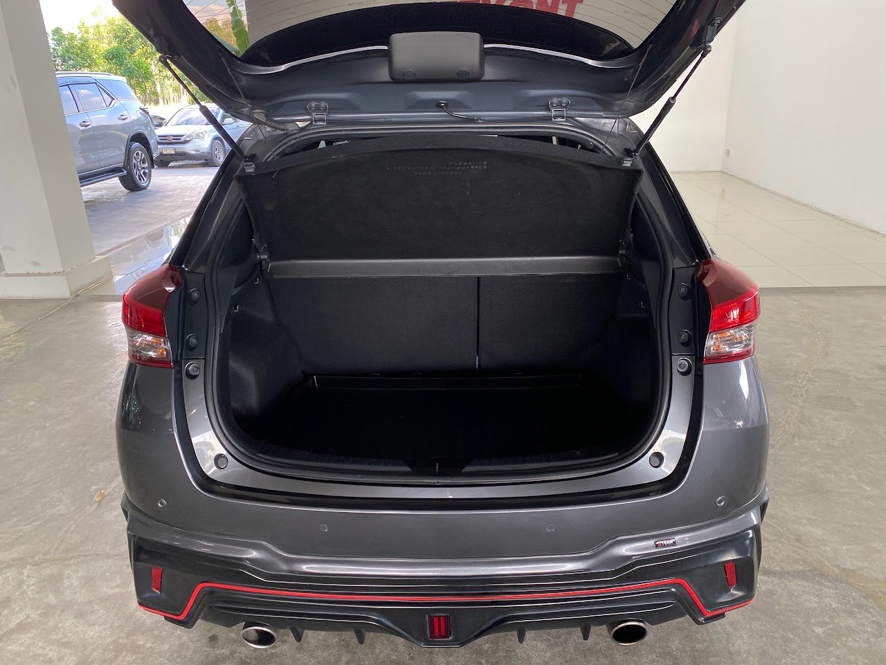 2017 Toyota Yaris 1.2G รูปที่ 9