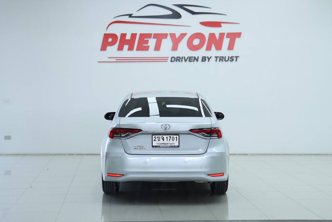 2021 Toyota Altis 1.6G มือสอง สีบรอนซ์เงิน รูปที่ 3