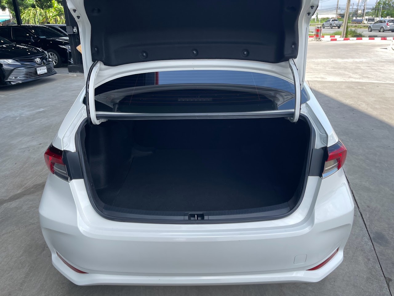 2021 Toyota Altis 1.6G รูปที่ 9