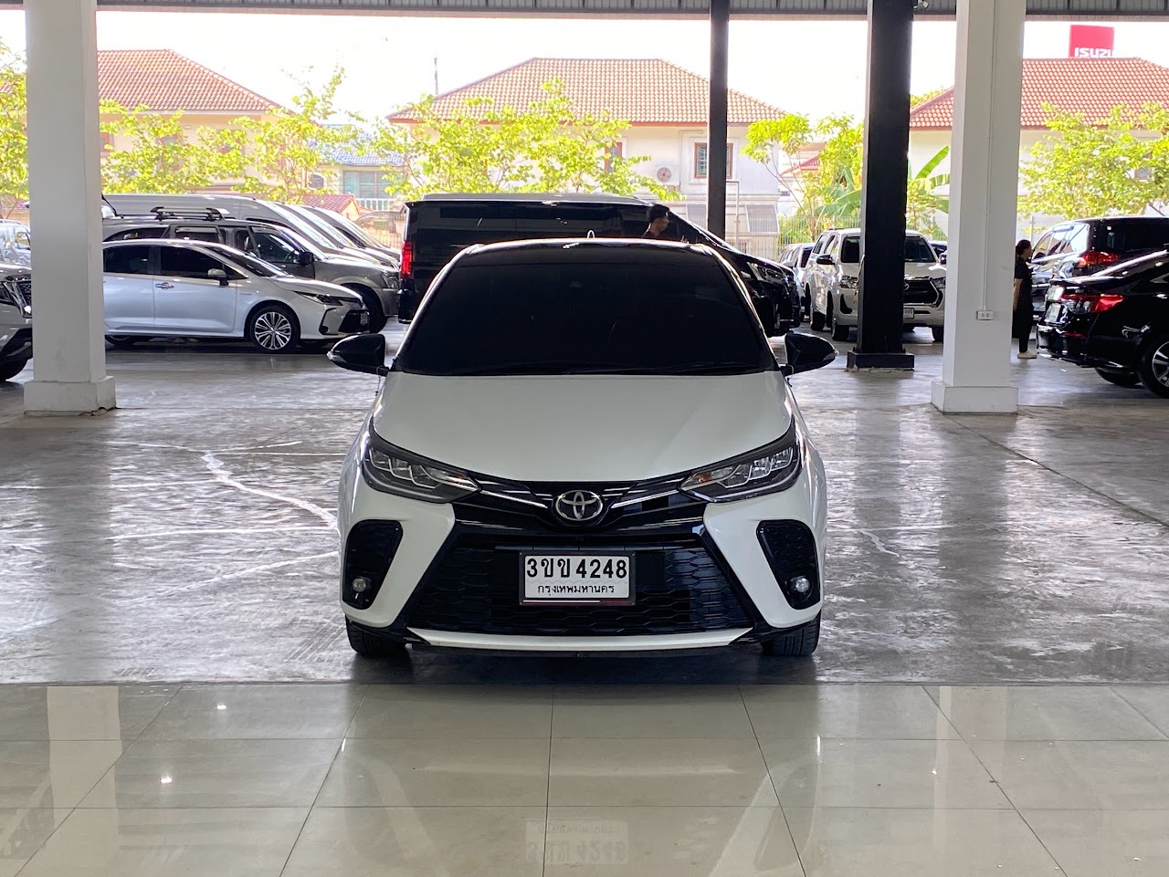 2022 Toyota Yaris 1.2Sport Premium Black roof รูปที่ 2