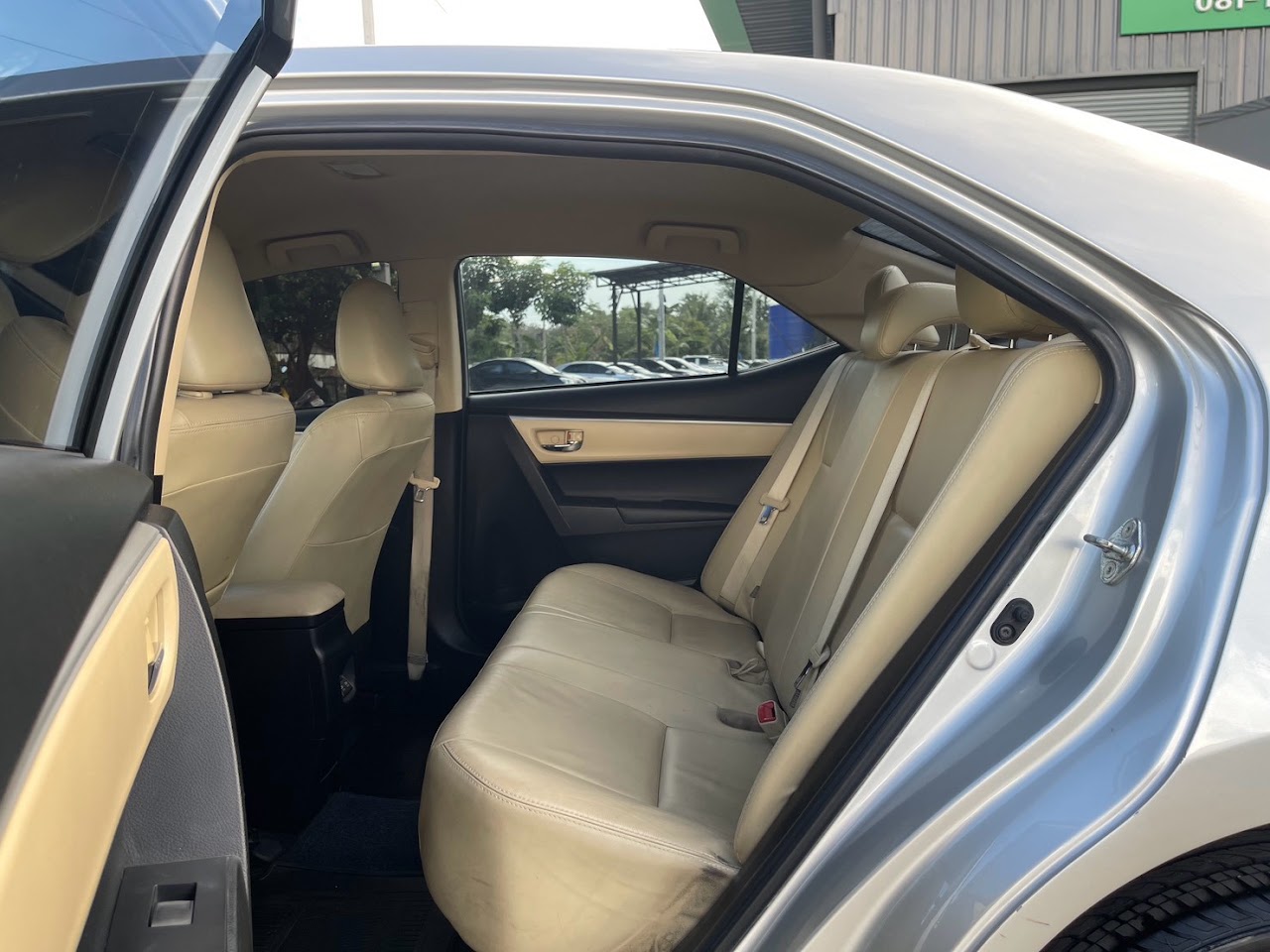 2018 Toyota Altis 1.6G รูปที่ 15