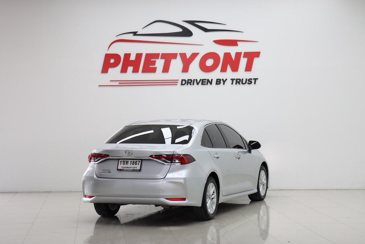 2021 Toyota Altis 1.6G มือสอง สีบรอนซ์เงิน รูปที่ 8