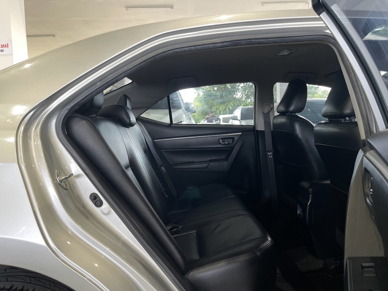 2019 Toyota Altis 1.8E รูปที่ 14