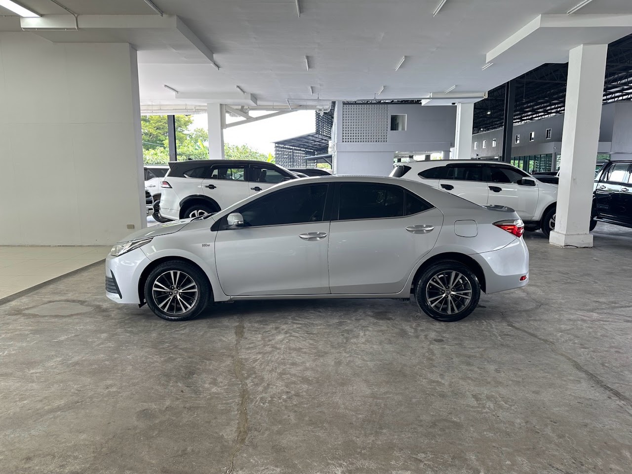 2018 Toyota Altis 1.6G รูปที่ 5