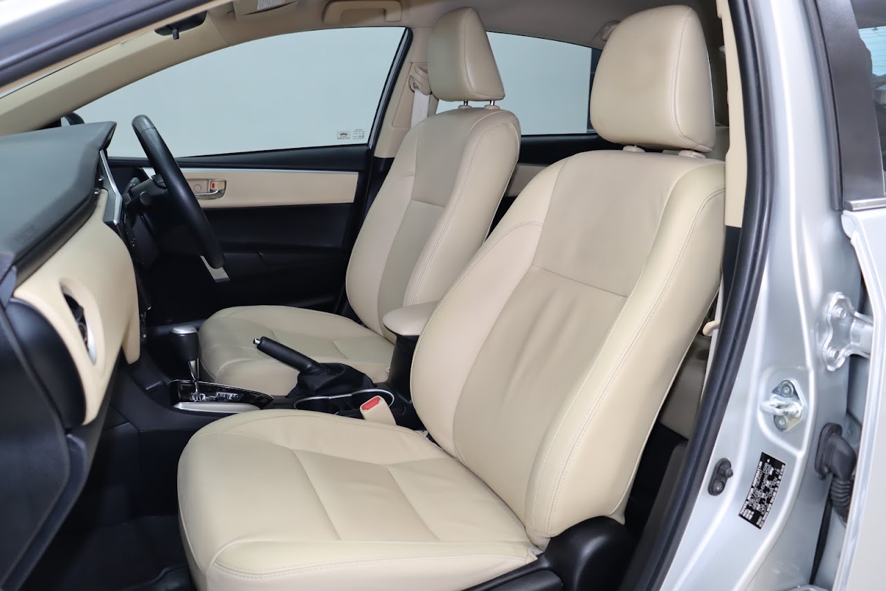2018 Toyota Altis 1.6G รูปที่ 4