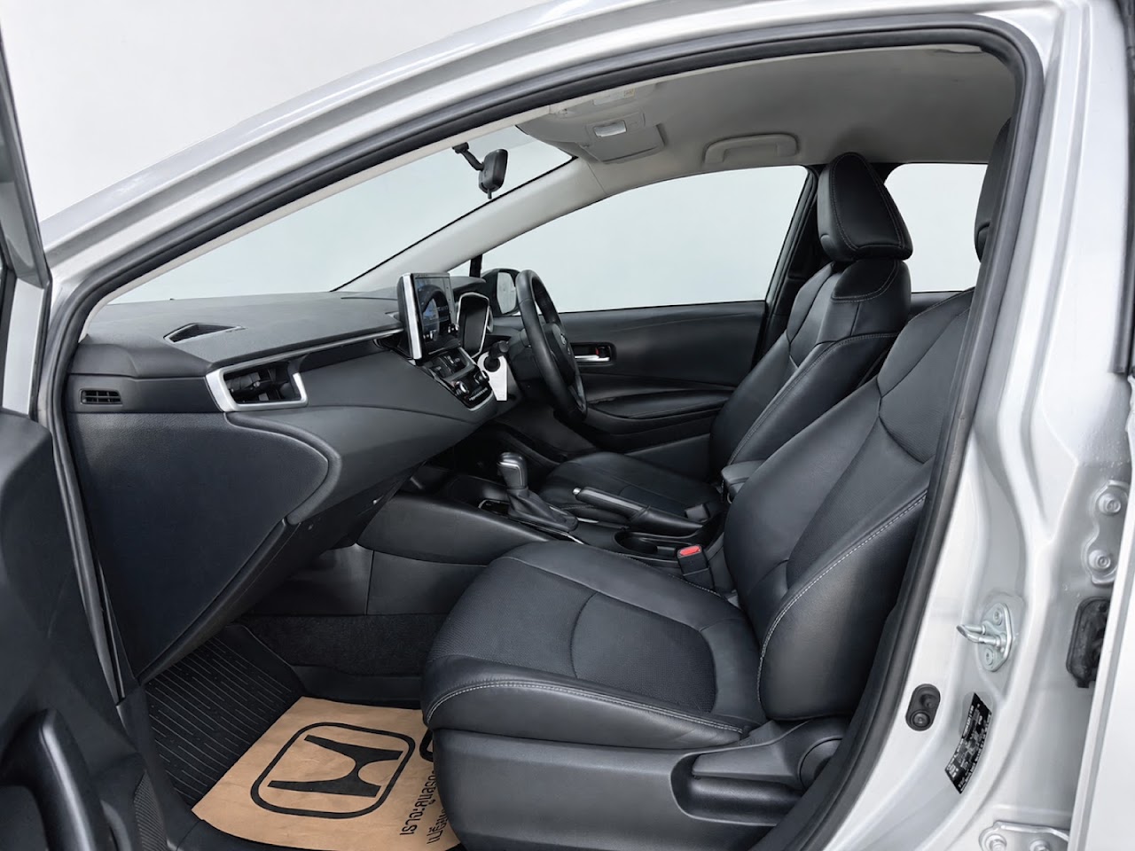 2021 Toyota Altis 1.6G มือสอง สีบรอนซ์เงิน รูปที่ 5