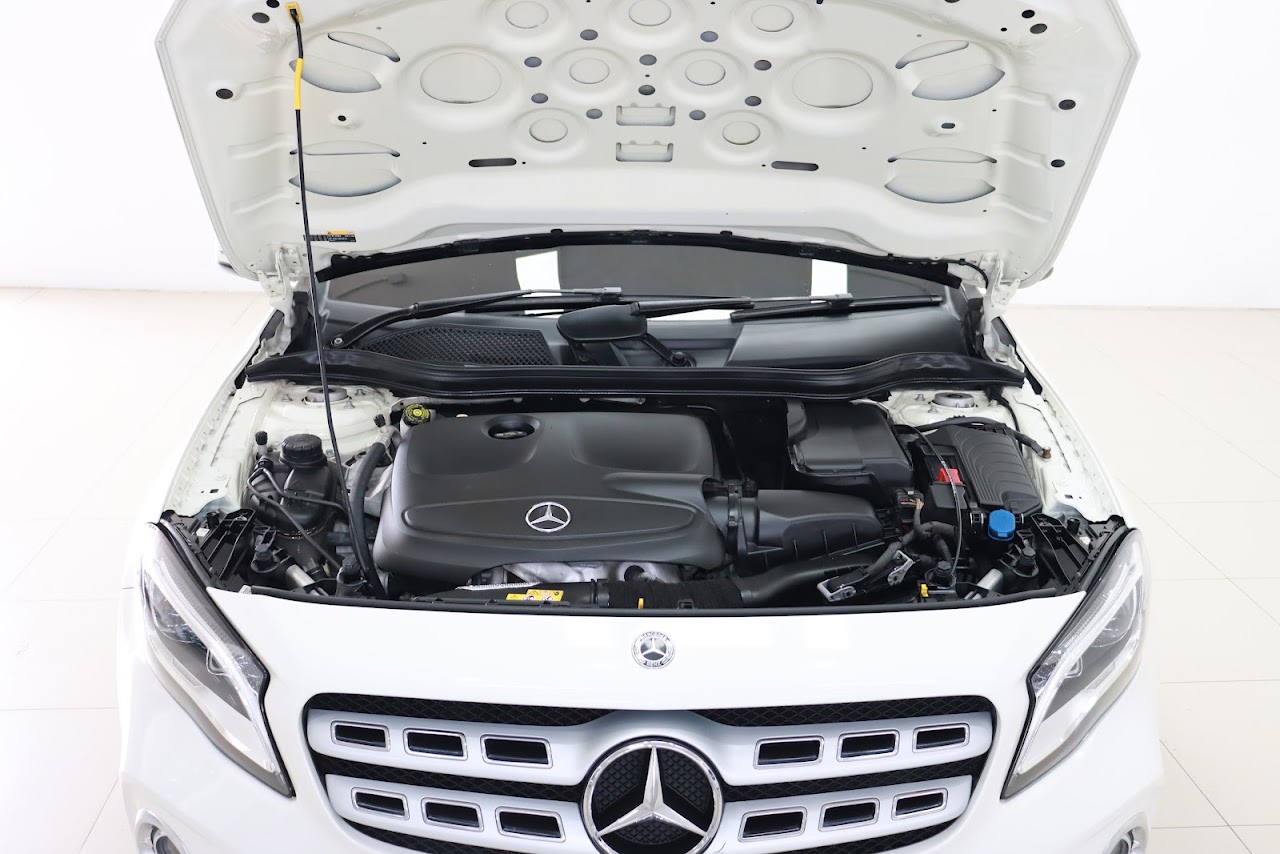 2018 Mercedes-Benz GLA-Class GLA200 มือสอง สีขาว รูปที่ 9