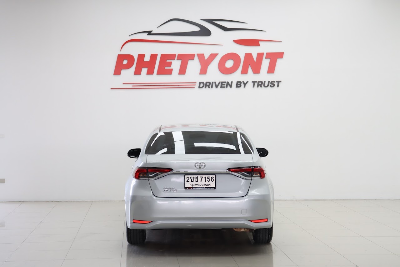 2021 Toyota Altis 1.6G มือสอง สีบรอนซ์เงิน รูปที่ 3