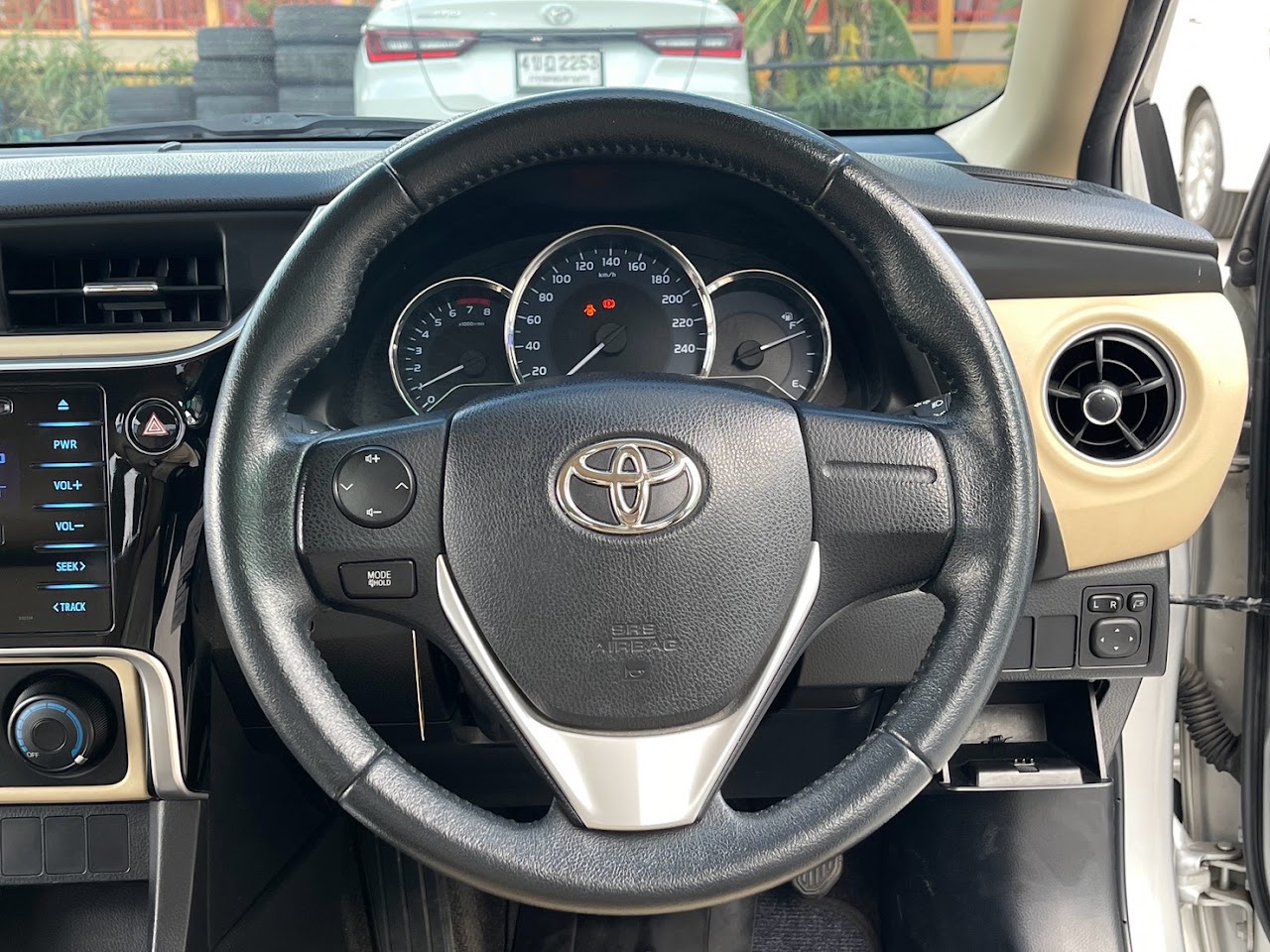 2018 Toyota Altis 1.6G รูปที่ 20