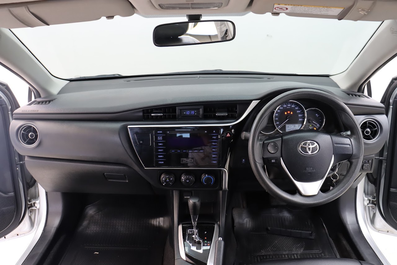2018 Toyota Altis 1.8E รูปที่ 7